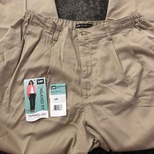 Lee Relaxed Fit Khaki pants